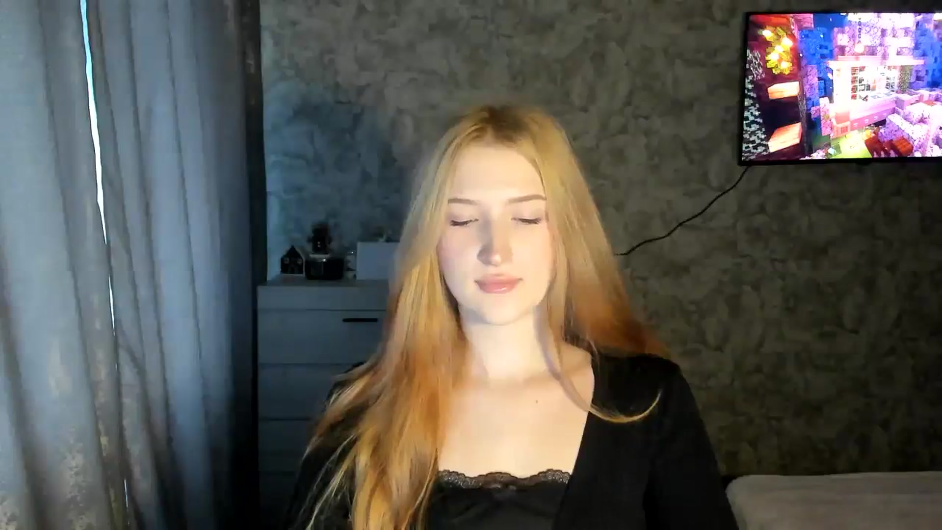 Gallery image thumbnail from Ilona_Here's myfreecams stream on, 01/30/2026, 12:12 image 16 of 20