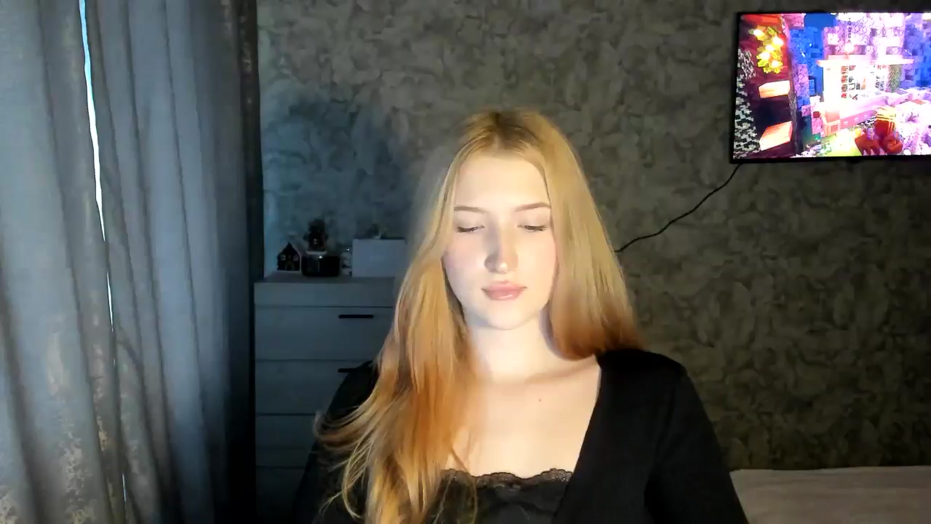 Gallery image thumbnail from Ilona_Here's myfreecams stream on, 01/30/2026, 13:03 image 16 of 20