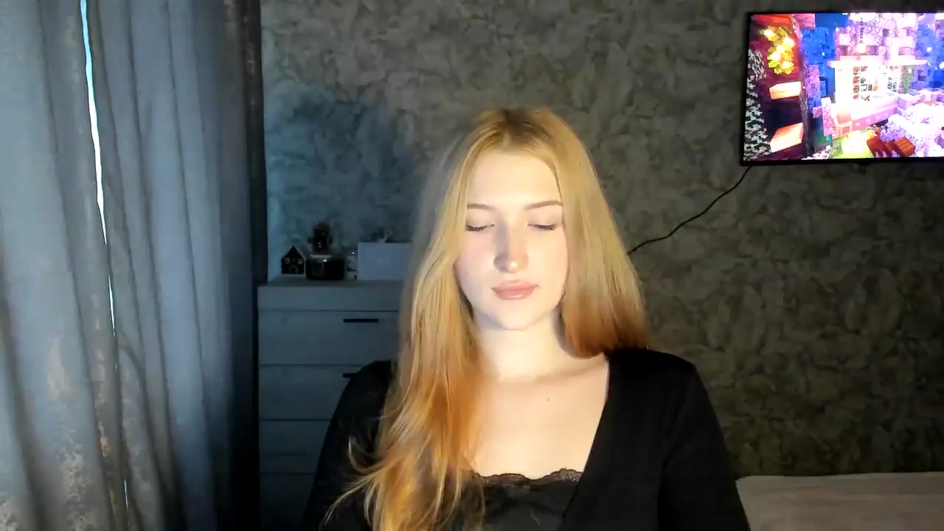 Gallery image thumbnail from Ilona_Here's myfreecams stream on, 01/30/2026, 13:03 image 12 of 20