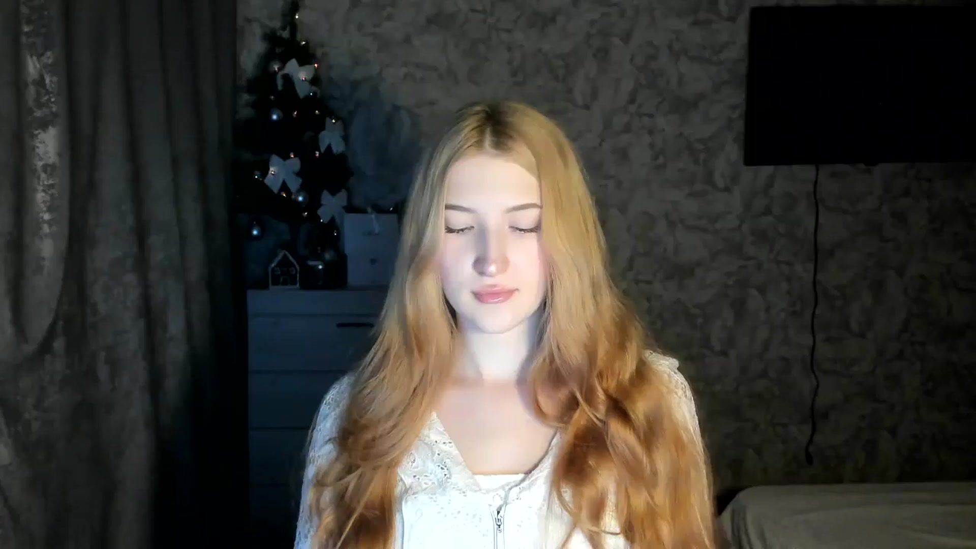 Gallery image thumbnail from Ilona_Here's myfreecams stream on, 02/04/2026, 21:17 image 7 of 20