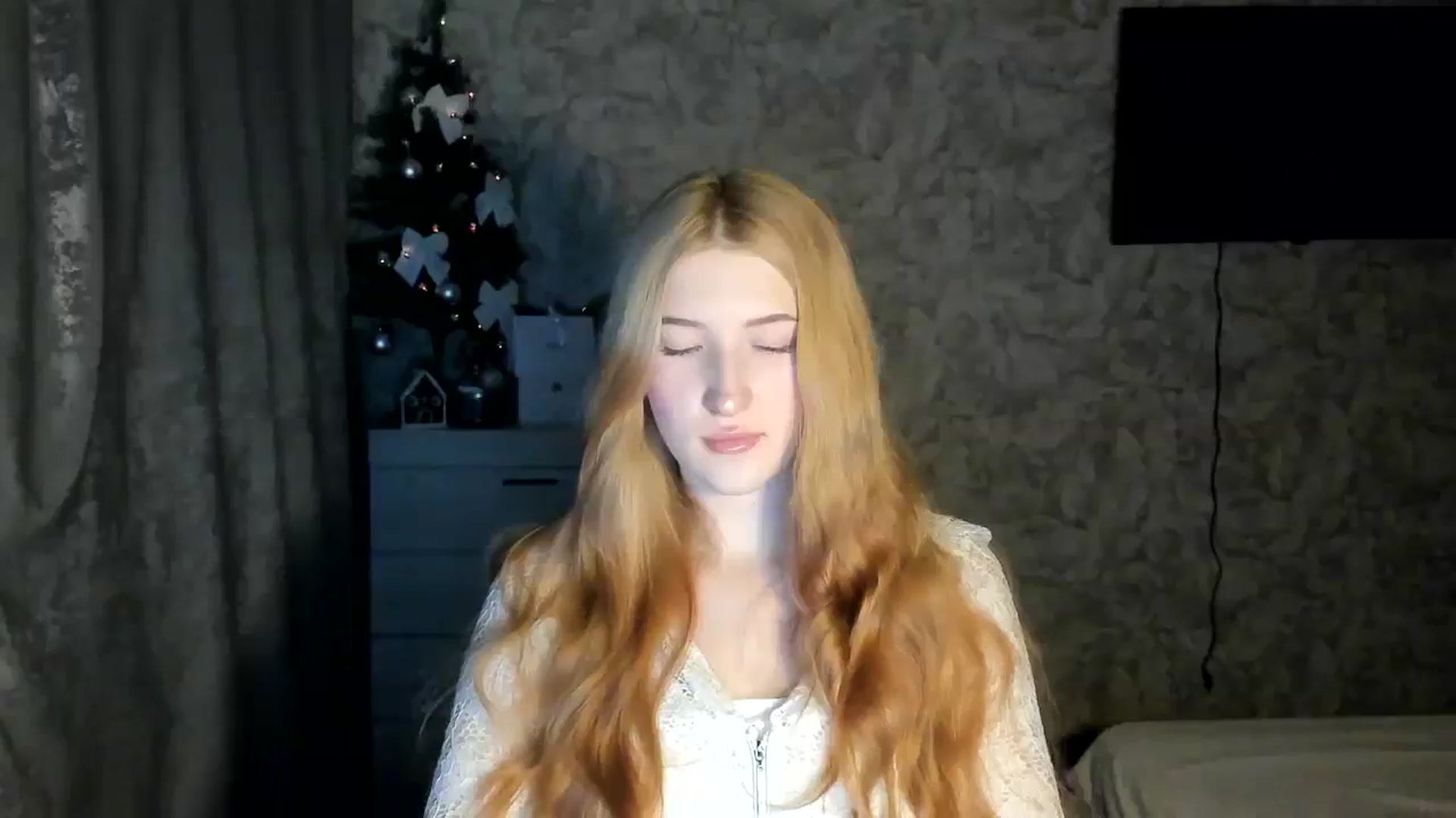Gallery image thumbnail from Ilona_Here's myfreecams stream on, 02/04/2026, 22:06 image 17 of 20