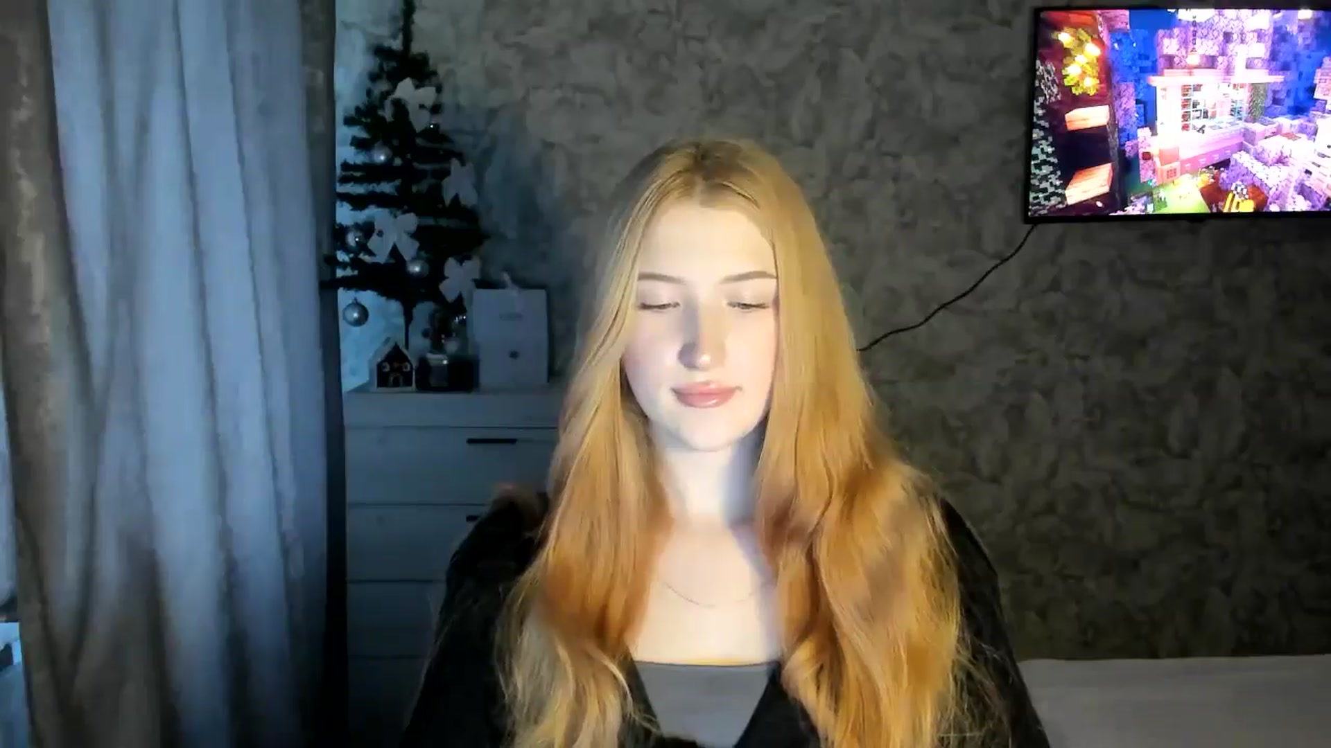 Gallery image thumbnail from Ilona_Here's myfreecams stream on, 02/07/2026, 12:33 image 18 of 20