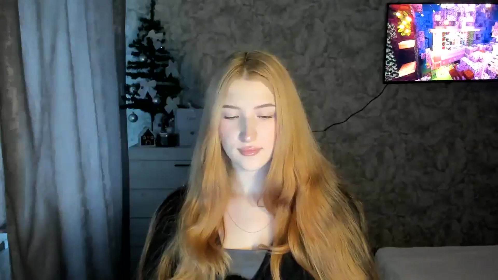 Gallery image thumbnail from Ilona_Here's myfreecams stream on, 02/07/2026, 12:33 image 7 of 20