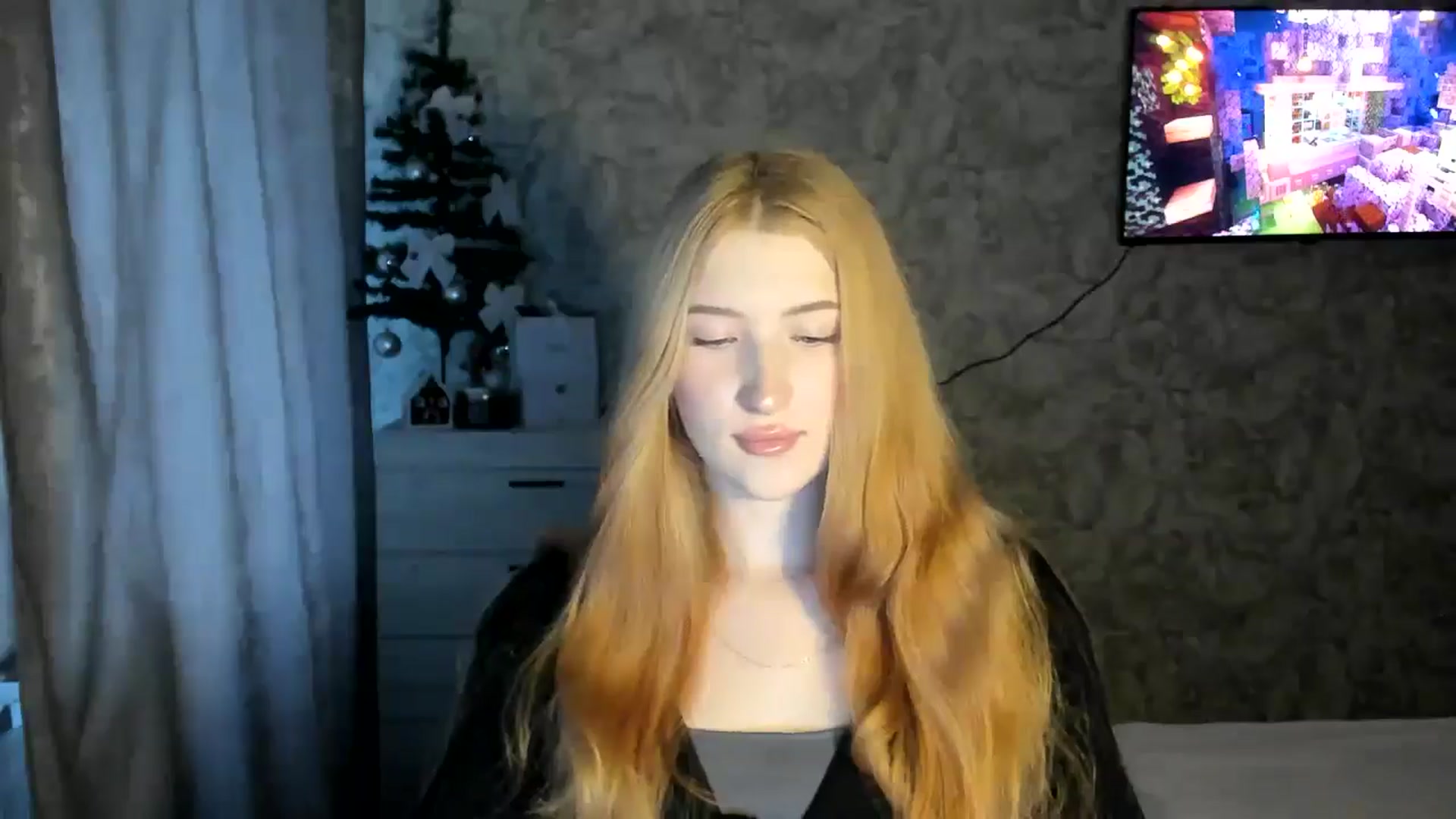 Gallery image thumbnail from Ilona_Here's myfreecams stream on, 02/07/2026, 12:33 image 17 of 20