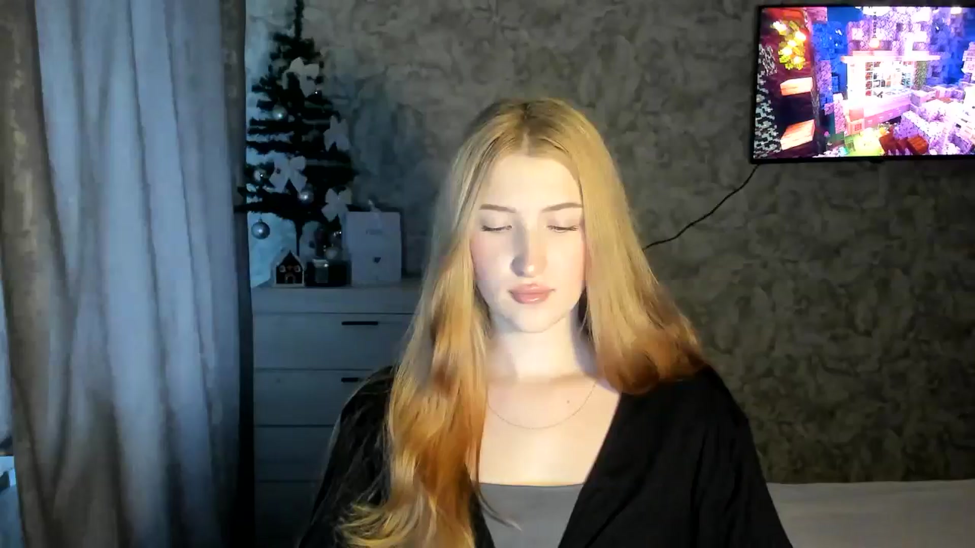 Gallery image thumbnail from Ilona_Here's myfreecams stream on, 02/07/2026, 13:36 image 5 of 20