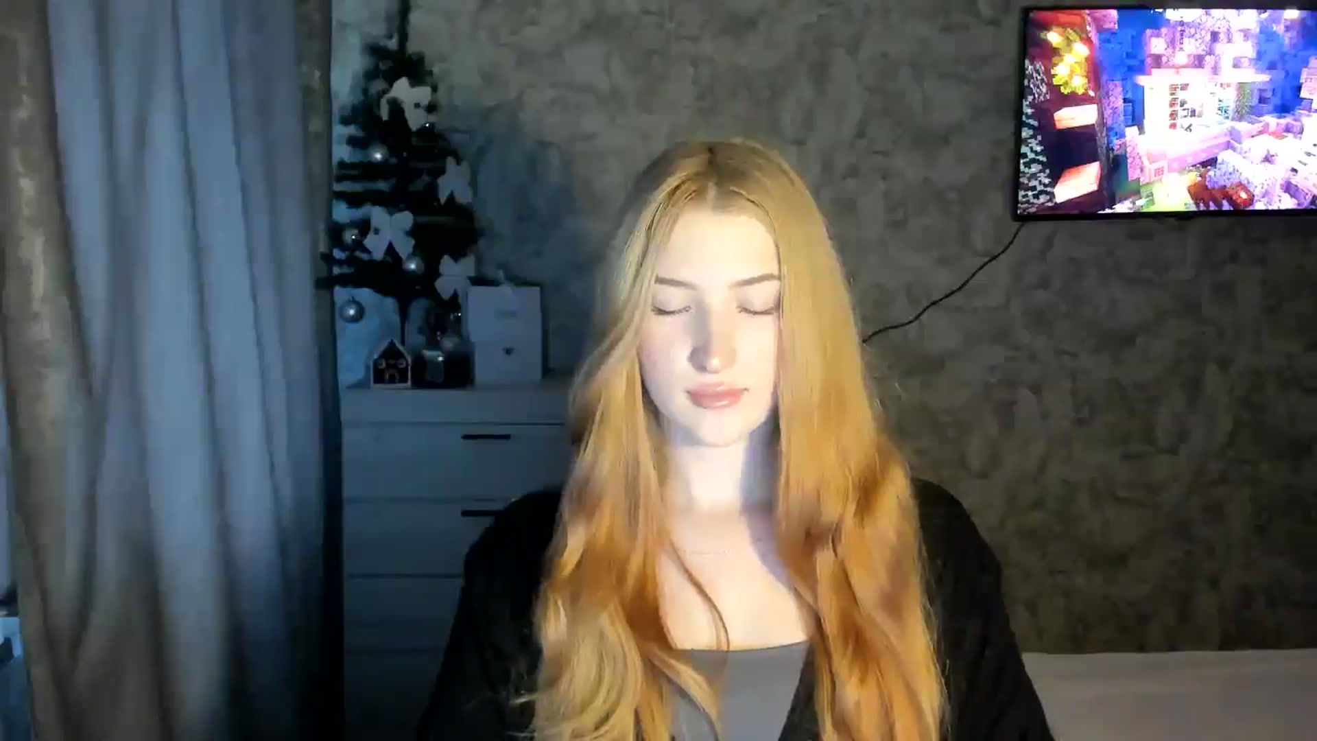 Gallery image thumbnail from Ilona_Here's myfreecams stream on, 02/07/2026, 13:36 image 19 of 20