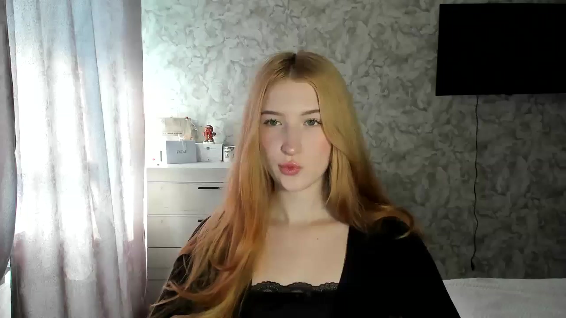 Gallery image thumbnail from Ilona_Here's myfreecams stream on, 02/10/2026, 10:48 image 2 of 20