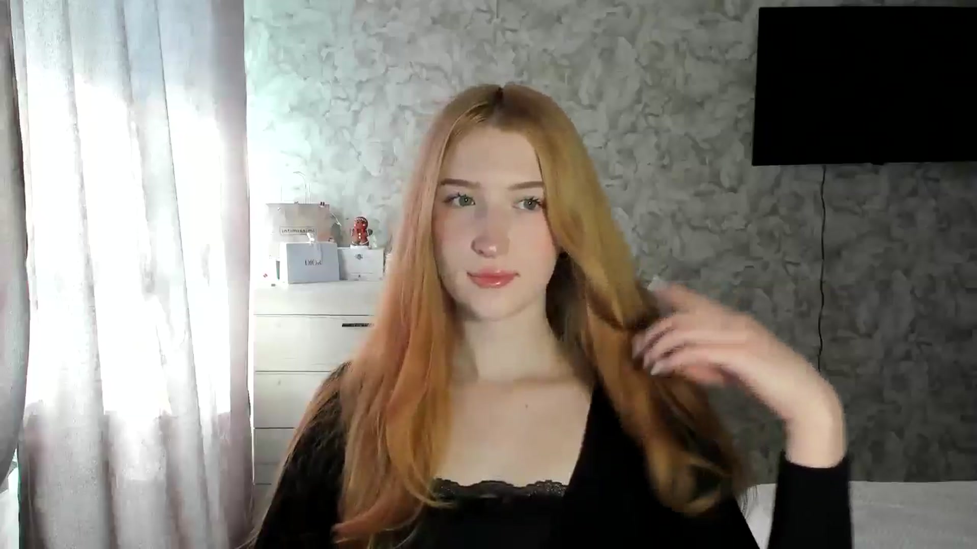 Gallery image thumbnail from Ilona_Here's myfreecams stream on, 02/10/2026, 10:48 image 10 of 20