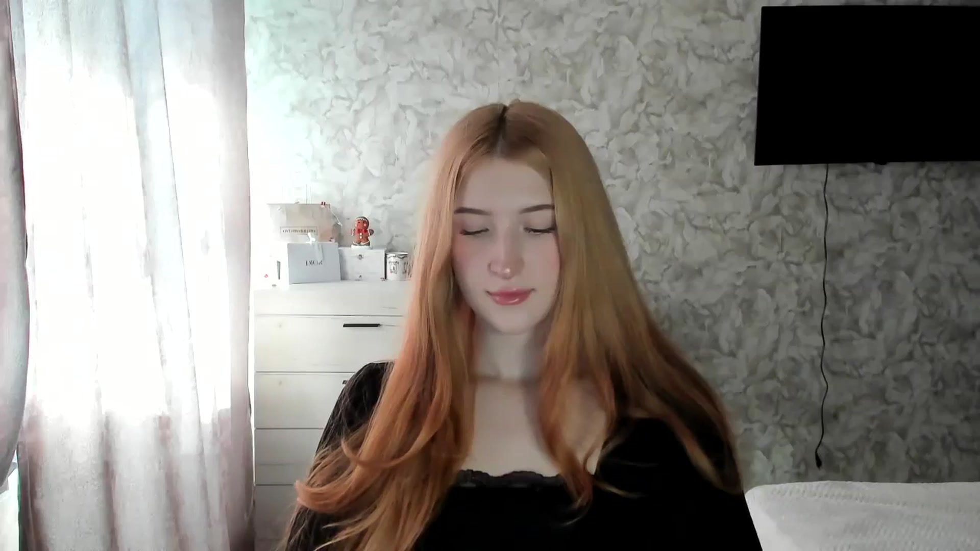Gallery image thumbnail from Ilona_Here's myfreecams stream on, 02/10/2026, 10:48 image 20 of 20
