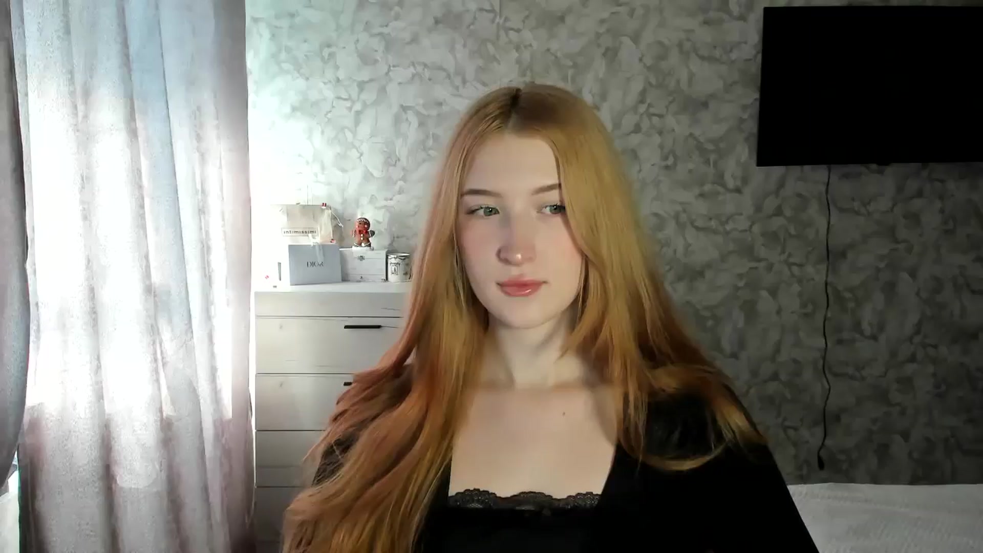 Gallery image thumbnail from Ilona_Here's myfreecams stream on, 02/10/2026, 10:48 image 1 of 20