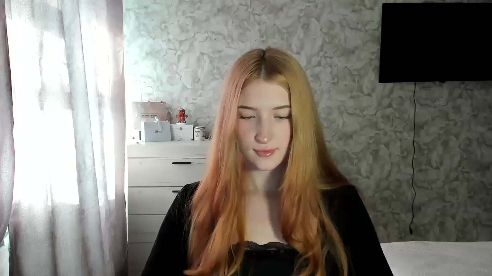 Gallery image thumbnail from Ilona_Here's myfreecams stream on, 02/10/2026, 11:19 image 18 of 20