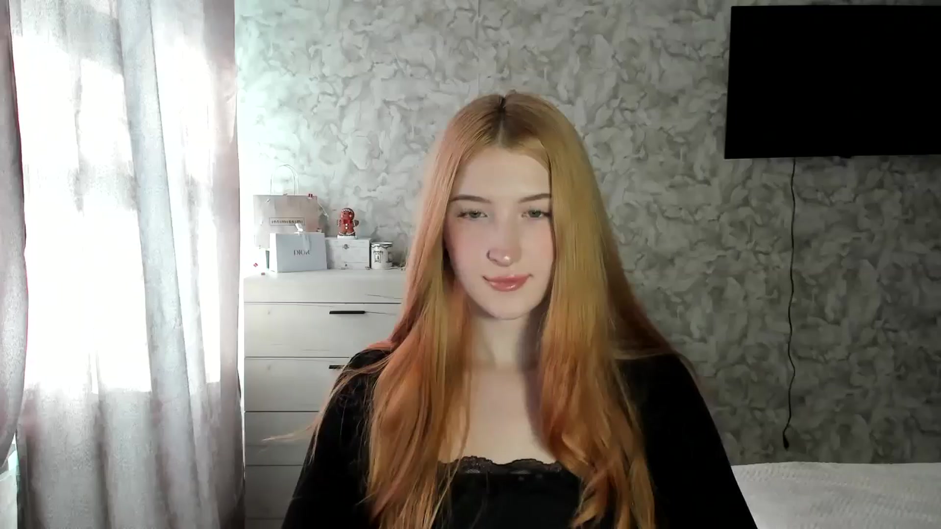 Gallery image thumbnail from Ilona_Here's myfreecams stream on, 02/10/2026, 11:19 image 19 of 20