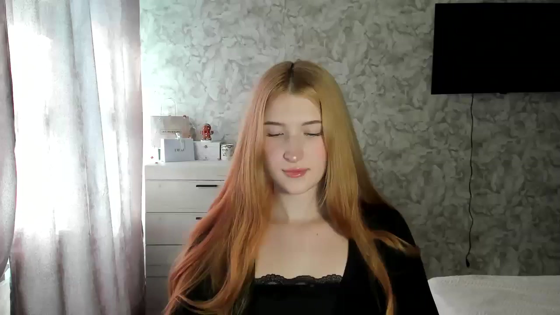 Gallery image thumbnail from Ilona_Here's myfreecams stream on, 02/10/2026, 11:19 image 6 of 20