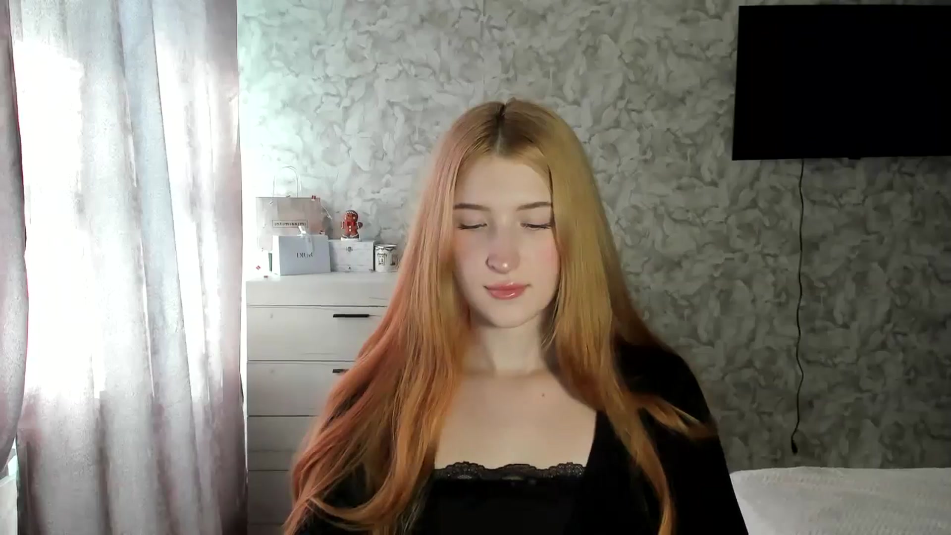 Gallery image thumbnail from Ilona_Here's myfreecams stream on, 02/10/2026, 11:19 image 9 of 20