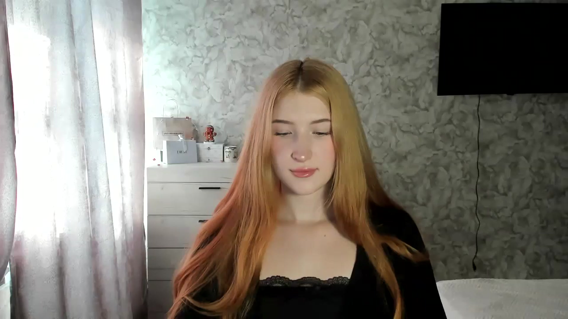 Gallery image thumbnail from Ilona_Here's myfreecams stream on, 02/10/2026, 11:19 image 8 of 20