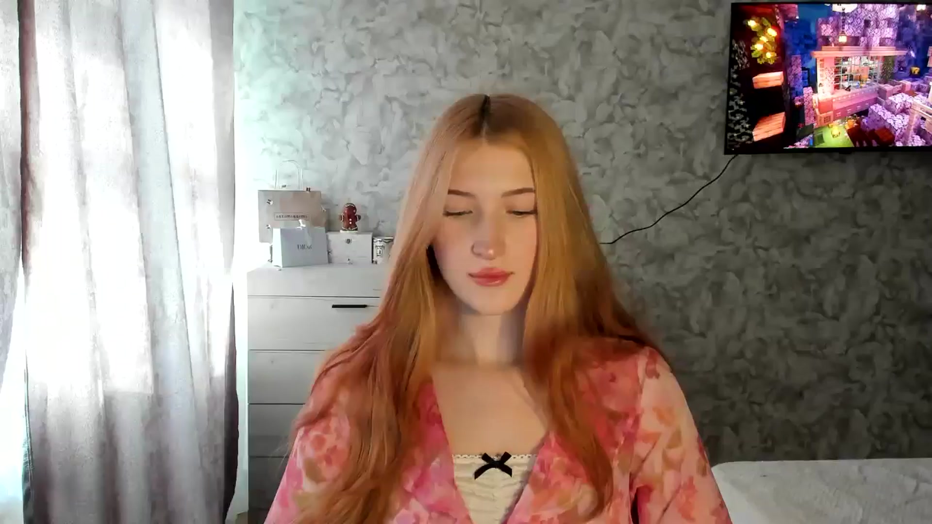 Gallery image thumbnail from Ilona_Here's myfreecams stream on, 02/11/2026, 12:42 image 5 of 20