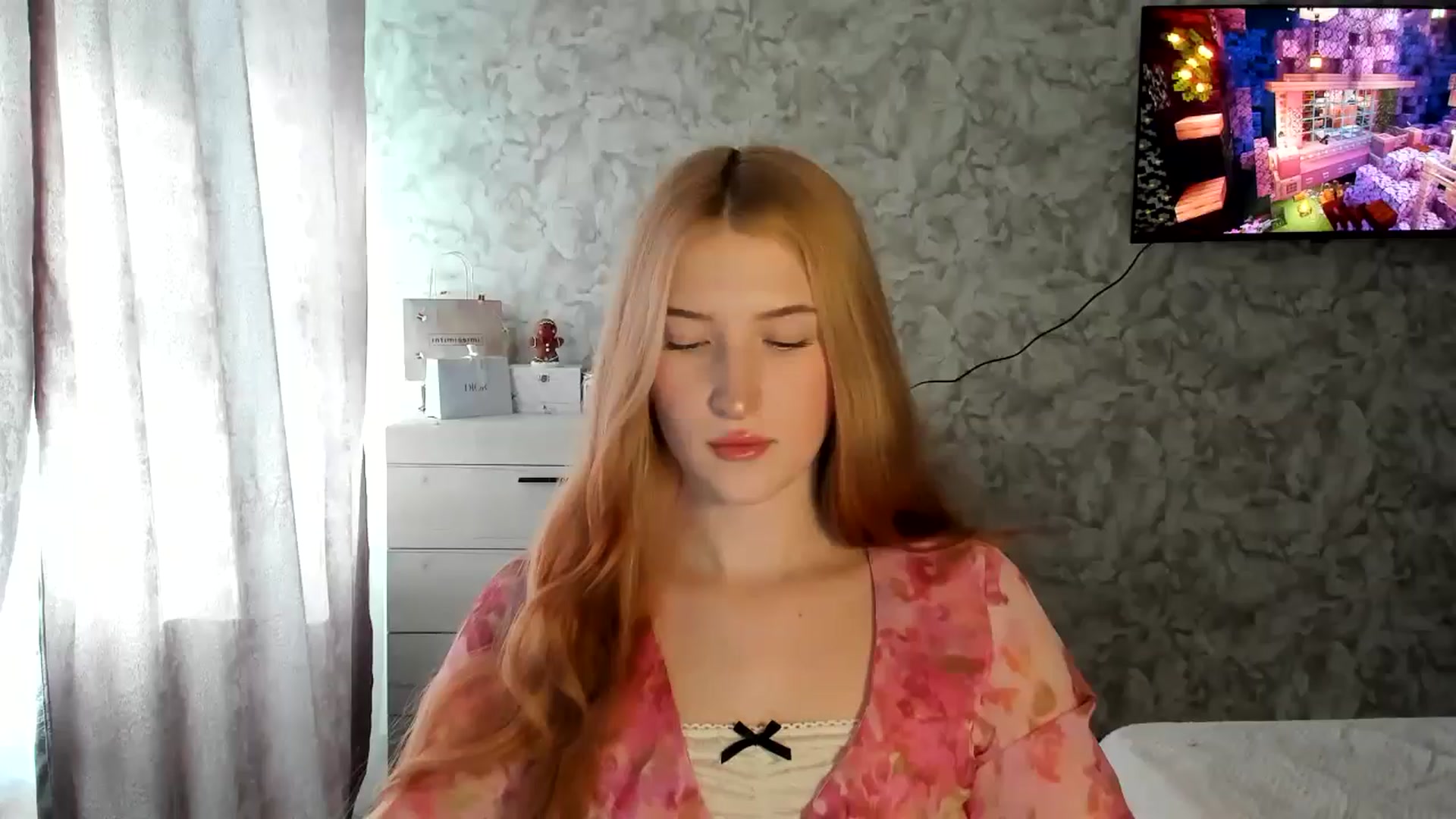 Gallery image thumbnail from Ilona_Here's myfreecams stream on, 02/11/2026, 12:42 image 1 of 20