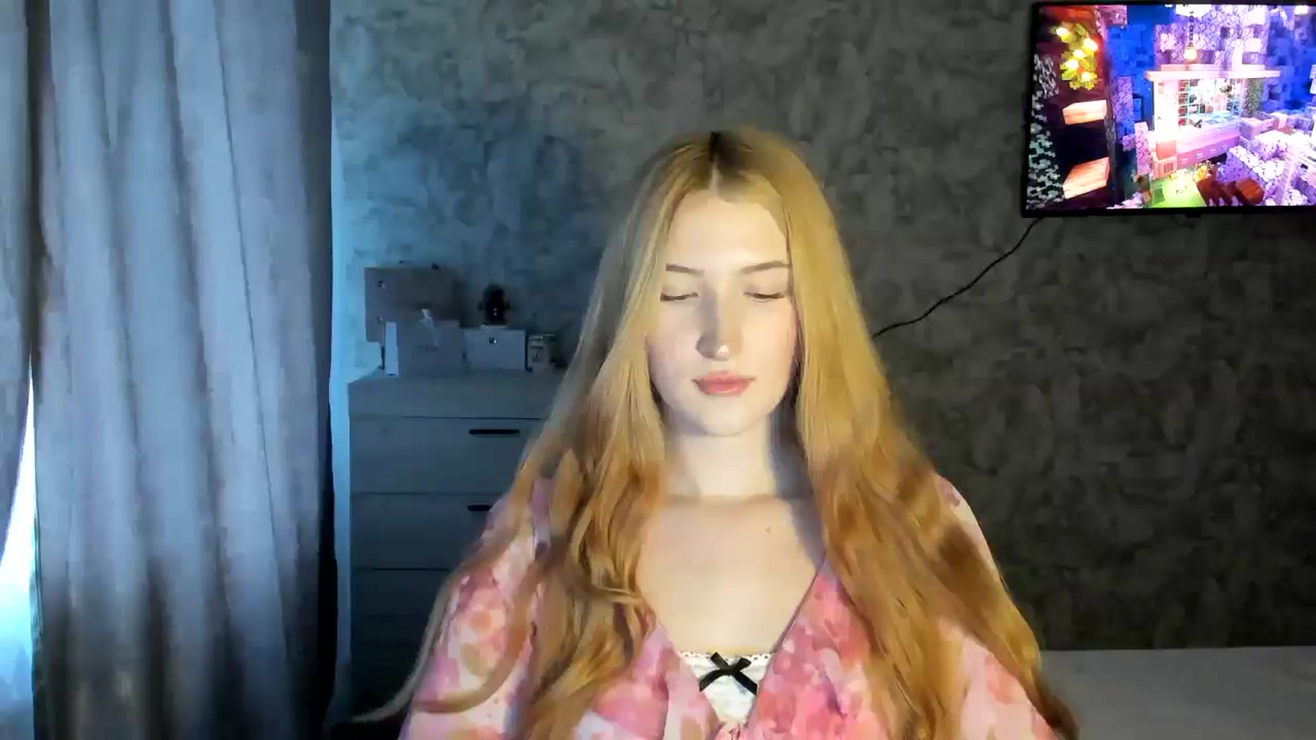 Gallery image thumbnail from Ilona_Here's myfreecams stream on, 02/11/2026, 14:16 image 4 of 20