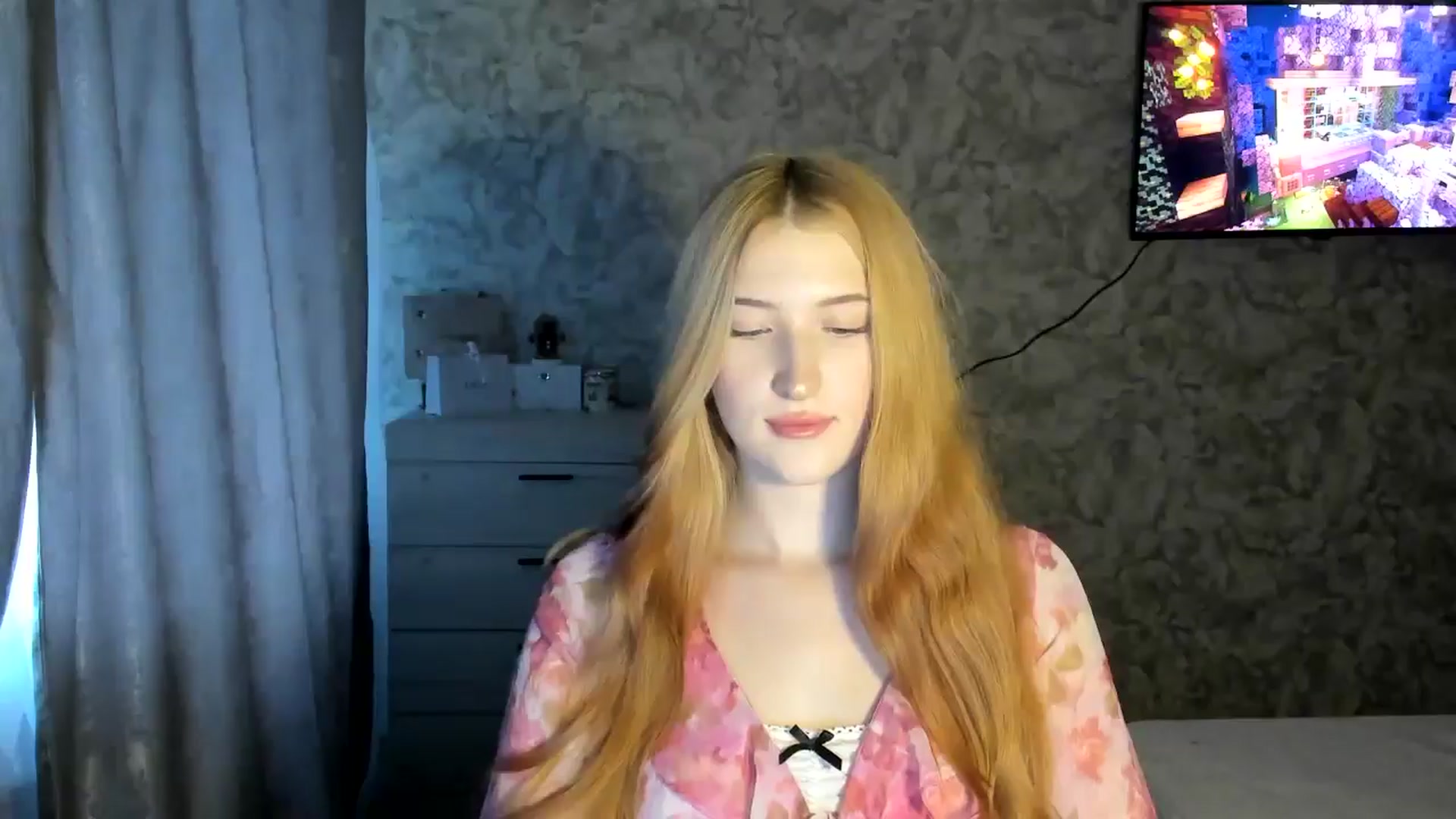 Gallery image thumbnail from Ilona_Here's myfreecams stream on, 02/11/2026, 14:16 image 15 of 20