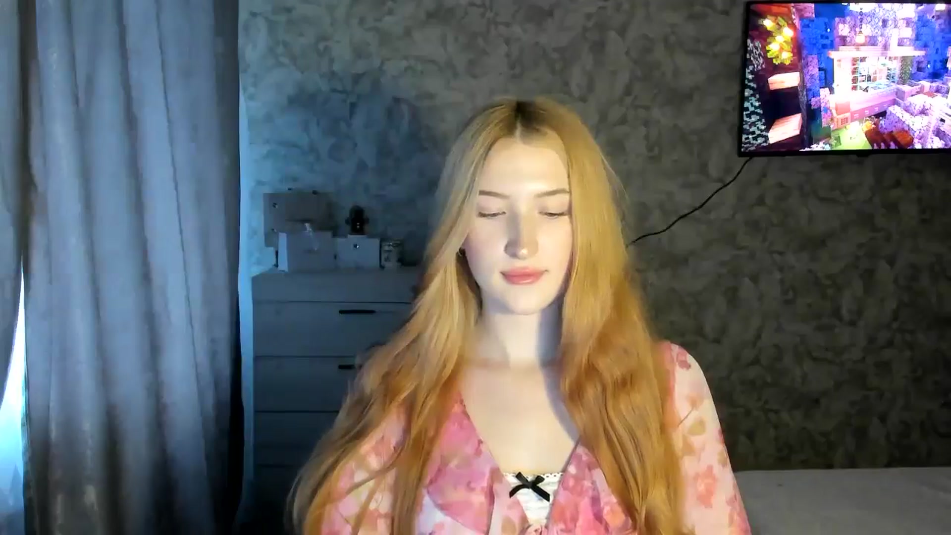 Gallery image thumbnail from Ilona_Here's myfreecams stream on, 02/11/2026, 14:16 image 12 of 20