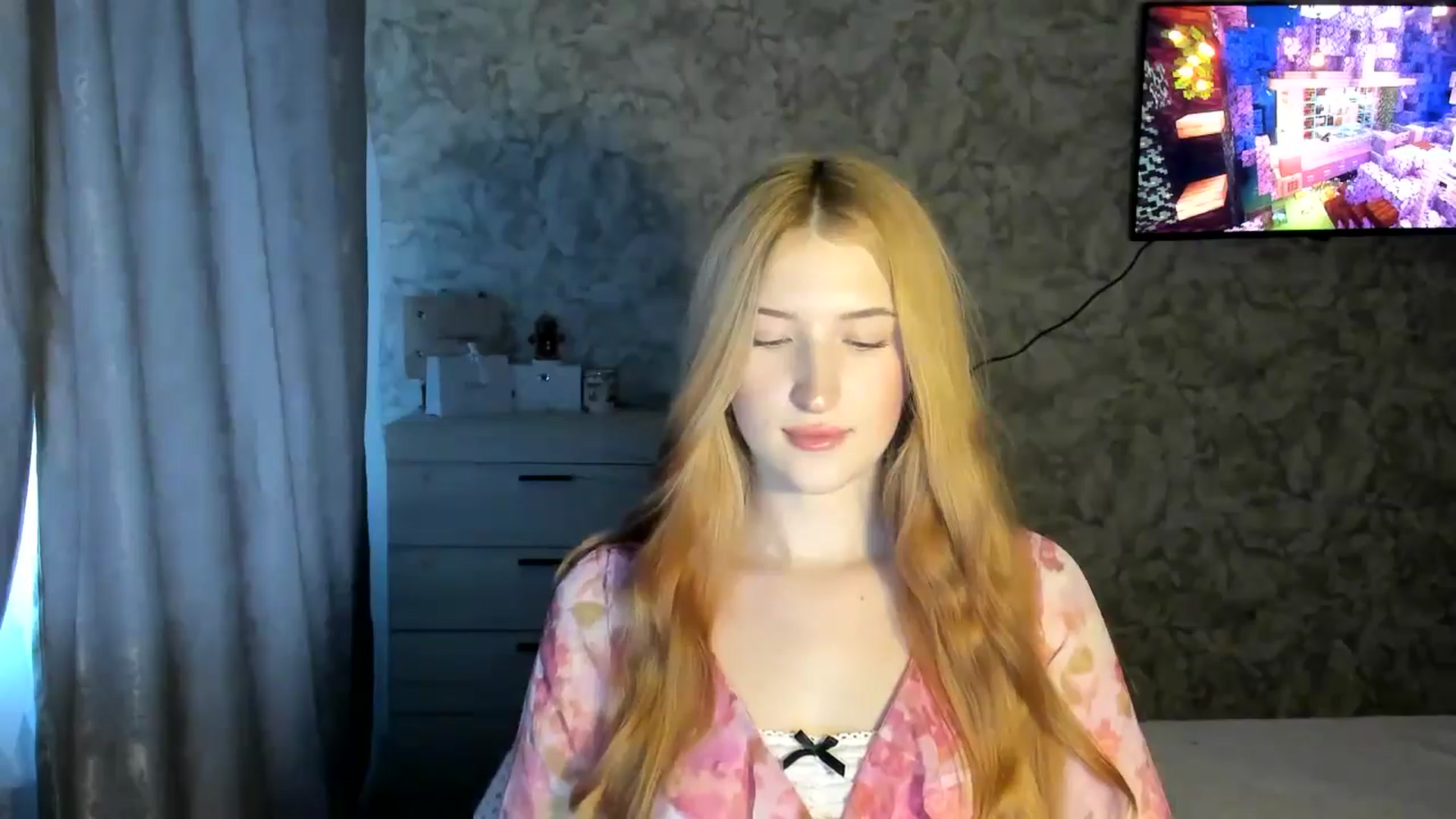 Gallery image thumbnail from Ilona_Here's myfreecams stream on, 02/11/2026, 14:16 image 18 of 20