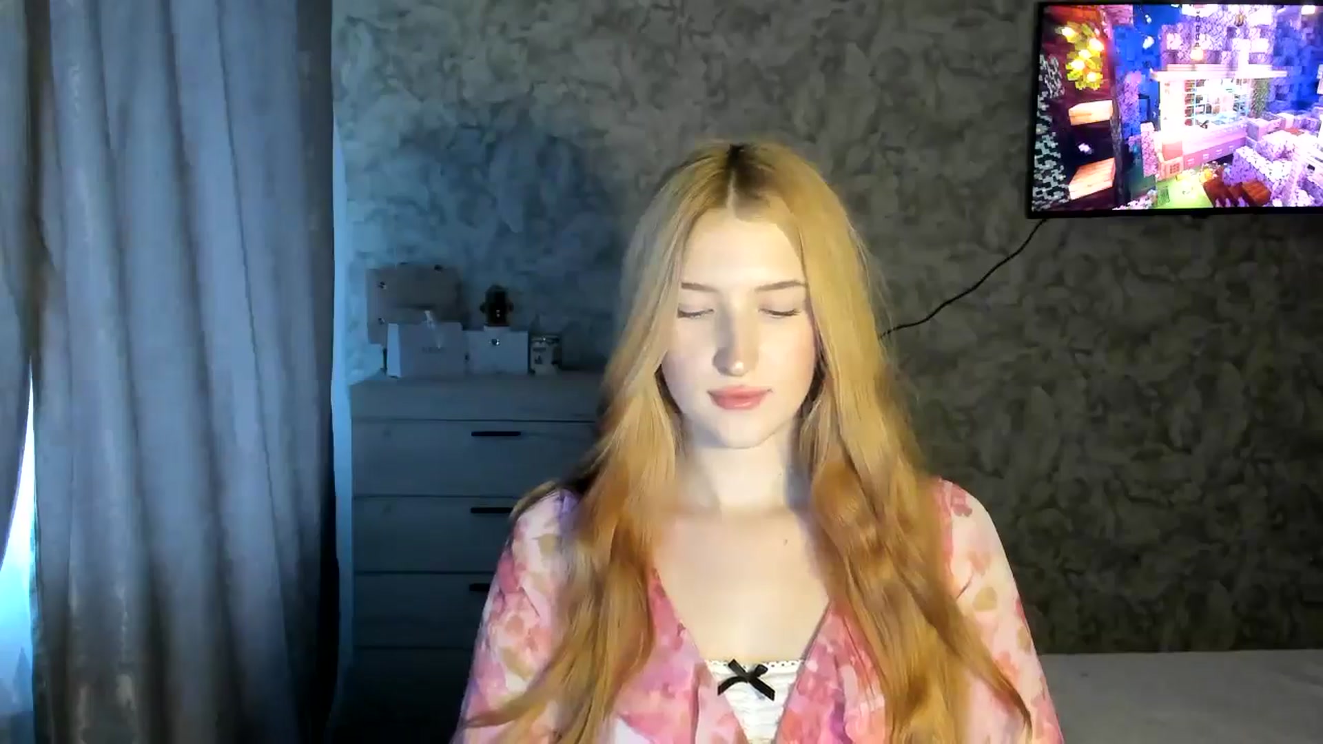 Gallery image thumbnail from Ilona_Here's myfreecams stream on, 02/11/2026, 14:16 image 17 of 20