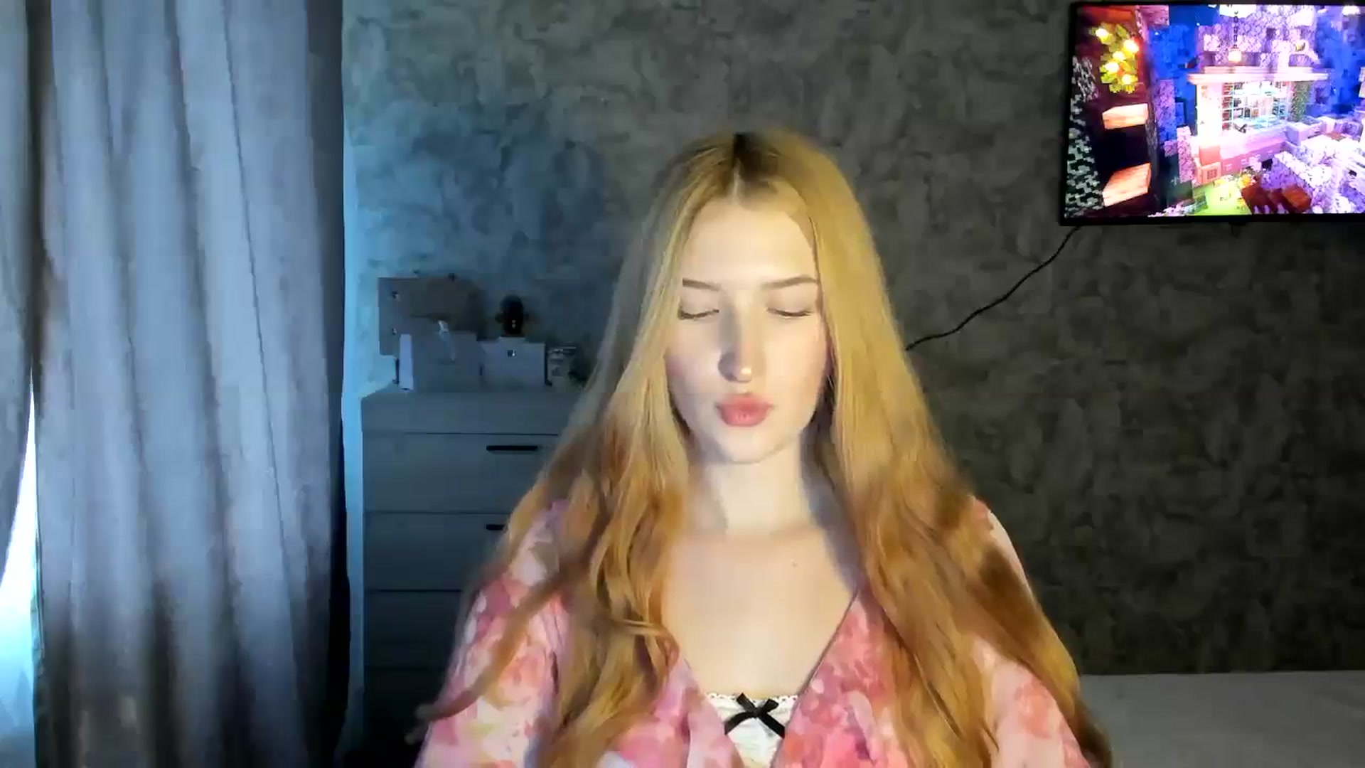 Gallery image thumbnail from Ilona_Here's myfreecams stream on, 02/11/2026, 14:16 image 3 of 20