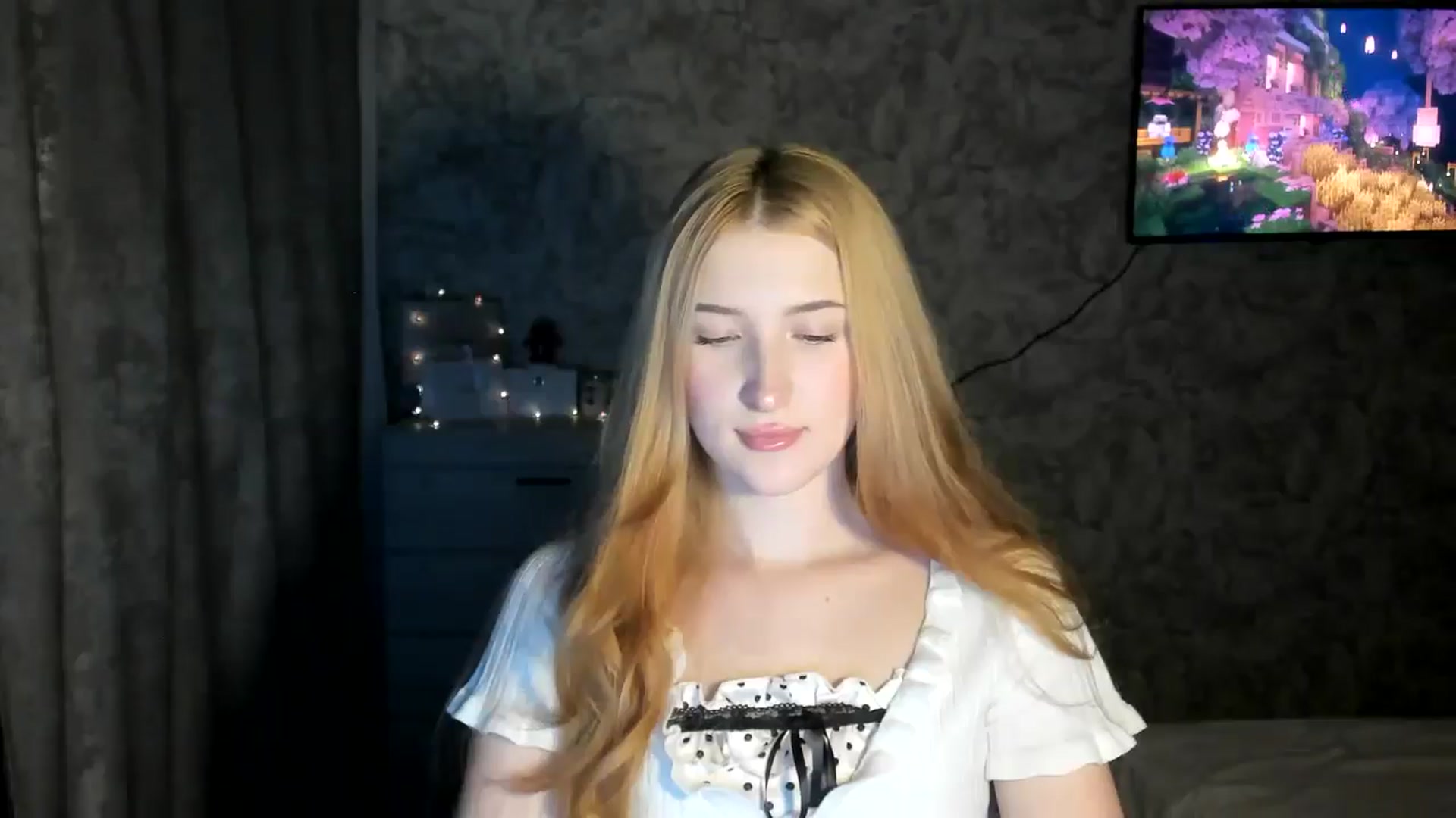 Gallery image thumbnail from Ilona_Here's myfreecams stream on, 02/12/2026, 19:47 image 16 of 20