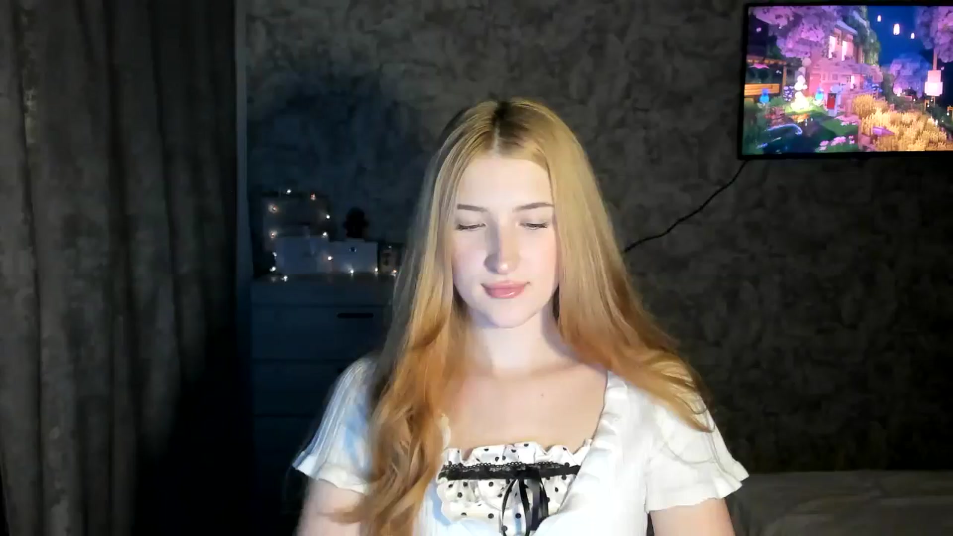Gallery image thumbnail from Ilona_Here's myfreecams stream on, 02/12/2026, 19:47 image 17 of 20