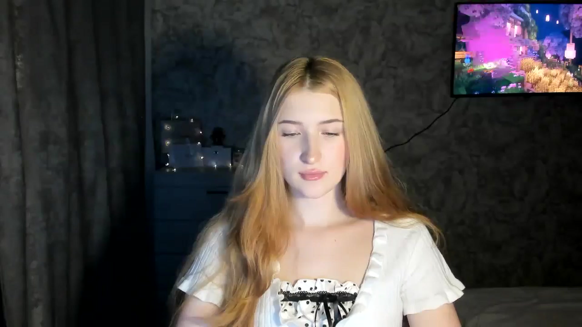 Gallery image thumbnail from Ilona_Here's myfreecams stream on, 02/12/2026, 19:47 image 8 of 20