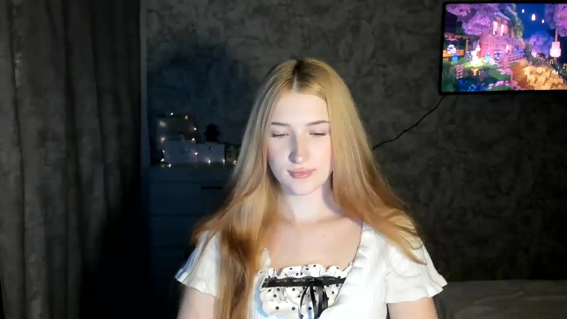 Gallery image thumbnail from Ilona_Here's myfreecams stream on, 02/12/2026, 19:47 image 19 of 20