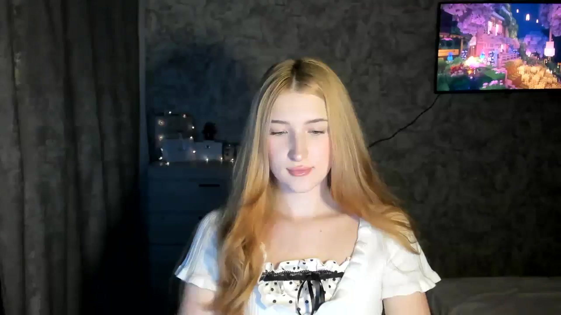 Gallery image thumbnail from Ilona_Here's myfreecams stream on, 02/12/2026, 19:47 image 18 of 20