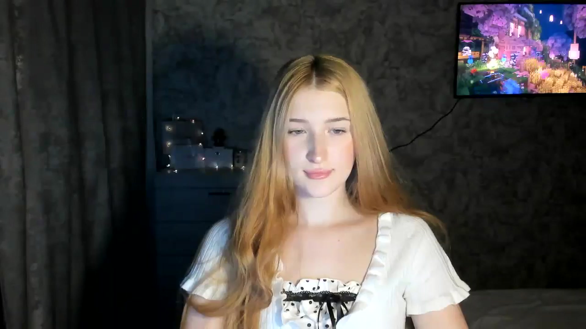 Gallery image thumbnail from Ilona_Here's myfreecams stream on, 02/12/2026, 19:47 image 4 of 20