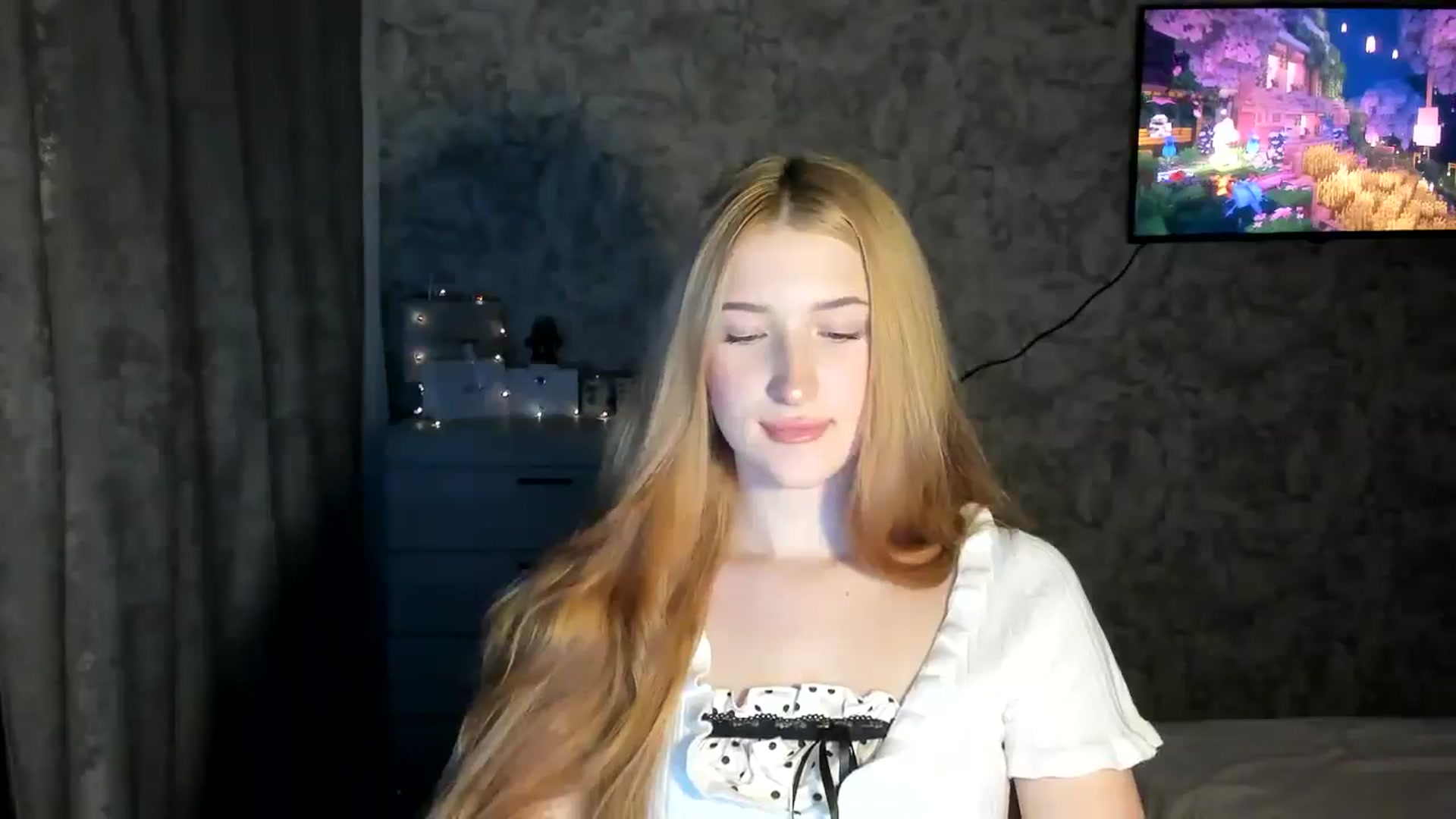Gallery image thumbnail from Ilona_Here's myfreecams stream on, 02/12/2026, 20:44 image 17 of 20