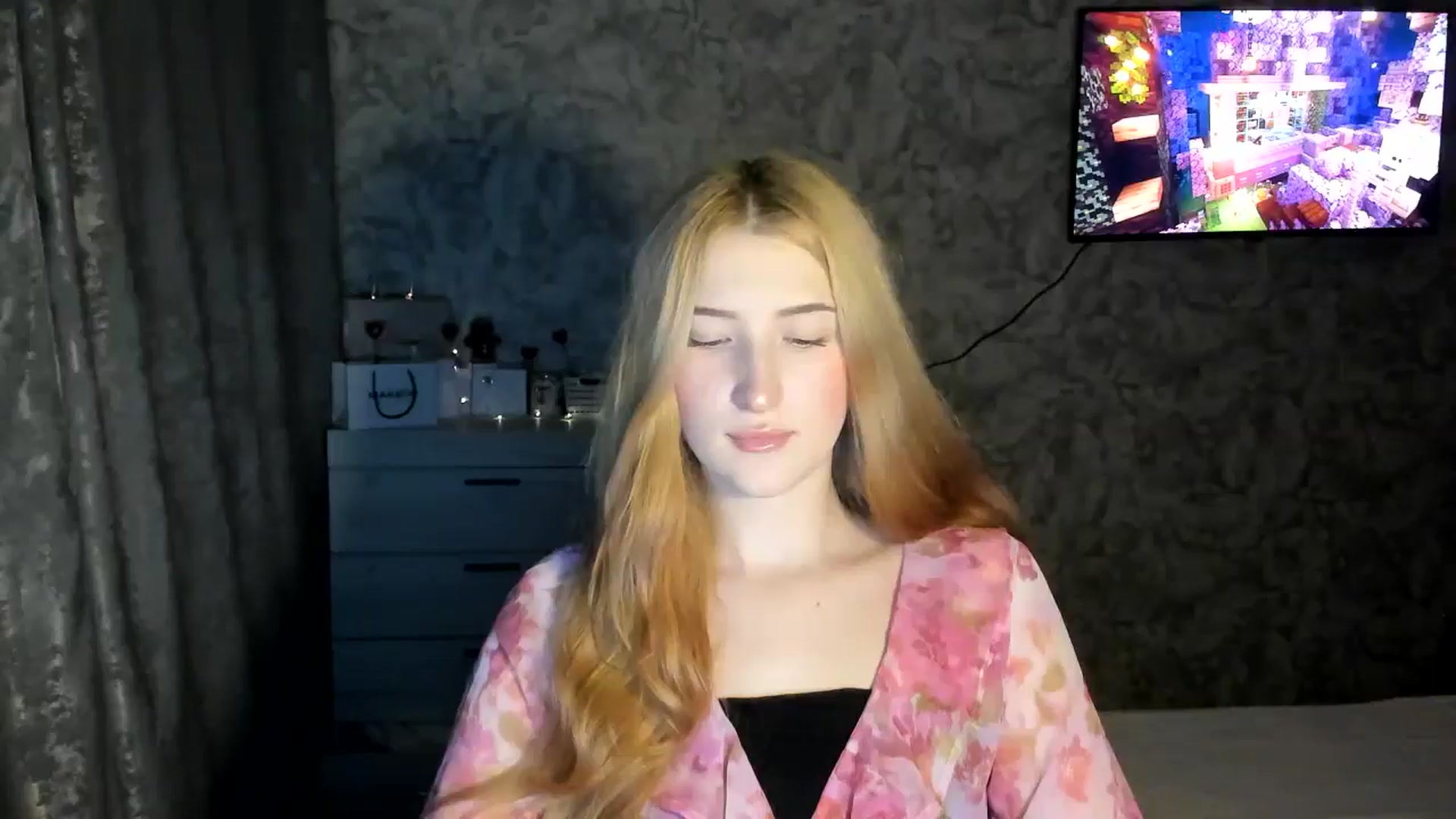 Gallery image thumbnail from Ilona_Here's myfreecams stream on, 02/15/2026, 17:07 image 14 of 20