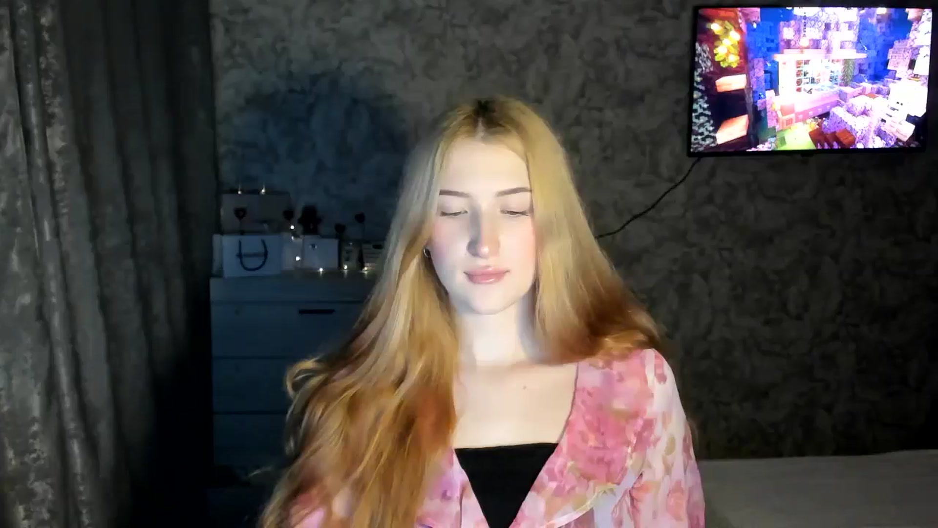 Gallery image thumbnail from Ilona_Here's myfreecams stream on, 02/15/2026, 17:07 image 18 of 20