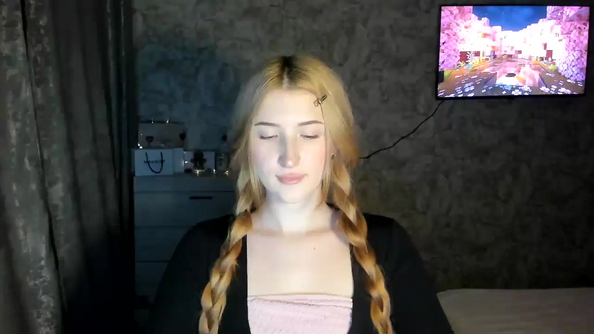 Gallery image thumbnail from Ilona_Here's myfreecams stream on, 02/16/2026, 17:24 image 2 of 20