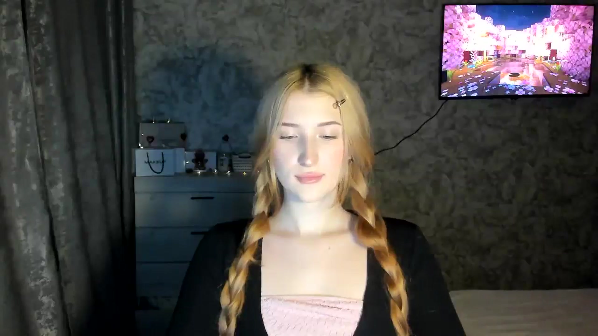 Gallery image thumbnail from Ilona_Here's myfreecams stream on, 02/16/2026, 17:24 image 14 of 20