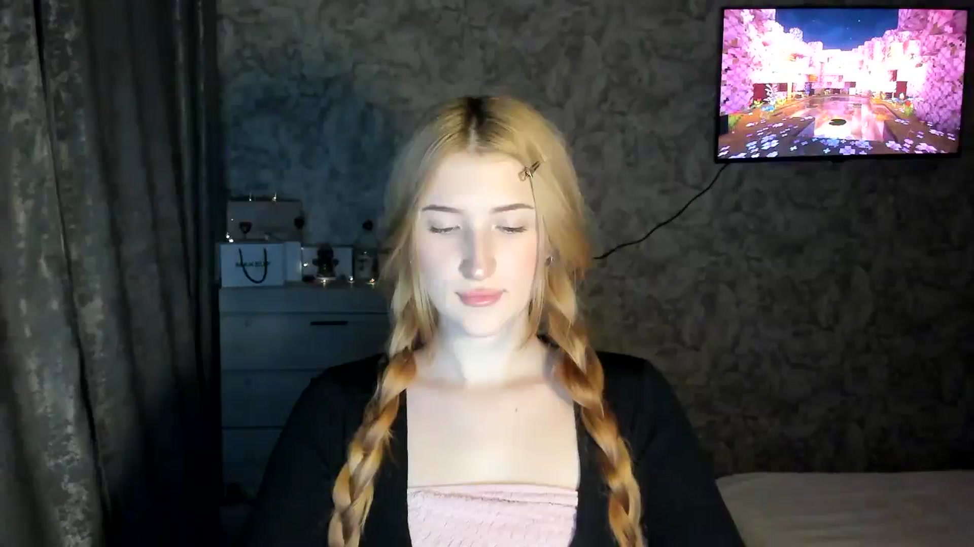 Gallery image thumbnail from Ilona_Here's myfreecams stream on, 02/16/2026, 17:24 image 3 of 20