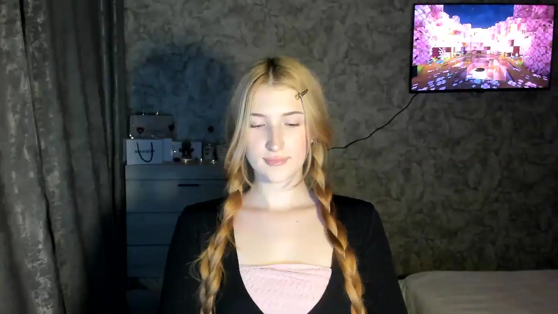 Gallery image thumbnail from Ilona_Here's myfreecams stream on, 02/16/2026, 18:27 image 15 of 20