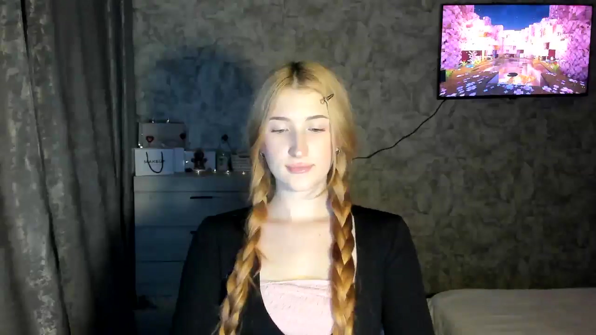 Gallery image thumbnail from Ilona_Here's myfreecams stream on, 02/16/2026, 18:27 image 19 of 20
