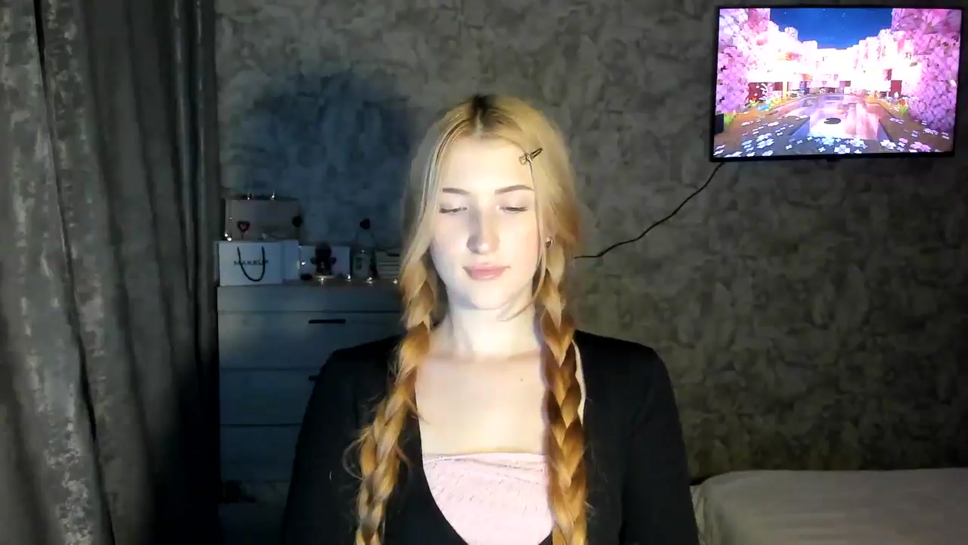 Gallery image thumbnail from Ilona_Here's myfreecams stream on, 02/16/2026, 18:27 image 16 of 20