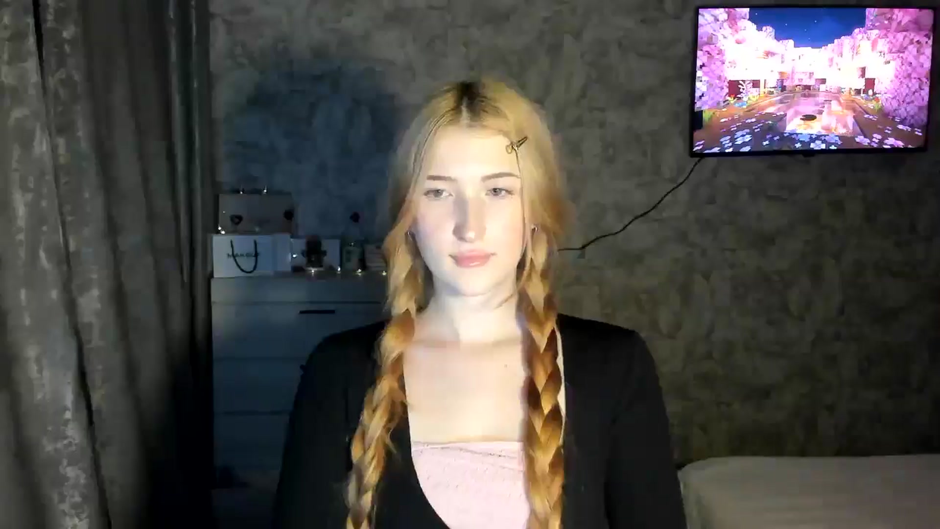 Gallery image thumbnail from Ilona_Here's myfreecams stream on, 02/16/2026, 18:27 image 20 of 20