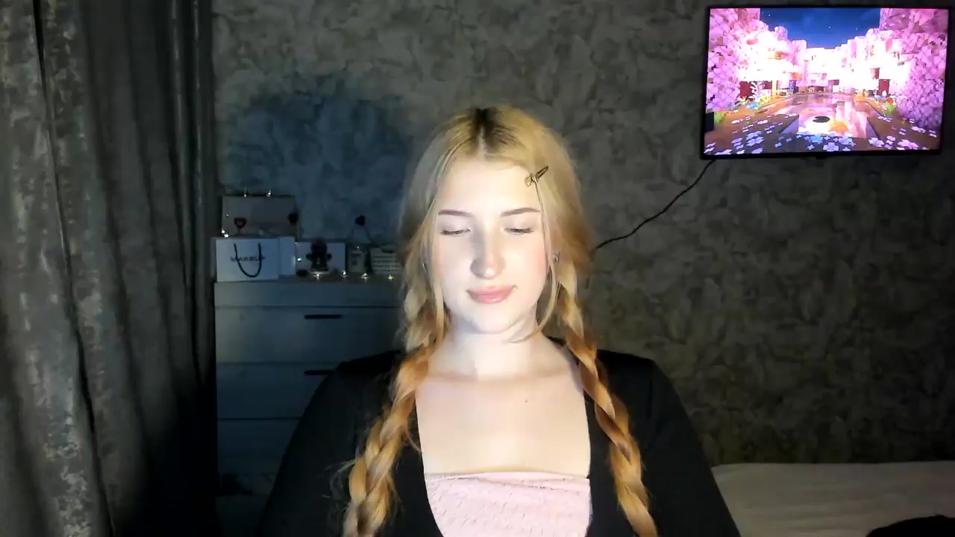 Gallery image thumbnail from Ilona_Here's myfreecams stream on, 02/16/2026, 18:27 image 8 of 20