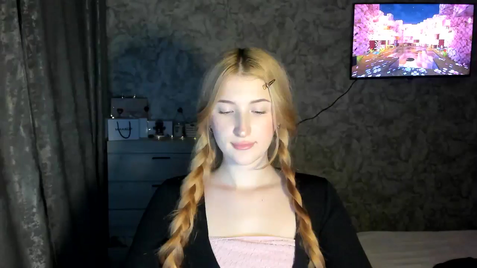 Gallery image thumbnail from Ilona_Here's myfreecams stream on, 02/16/2026, 18:27 image 1 of 20