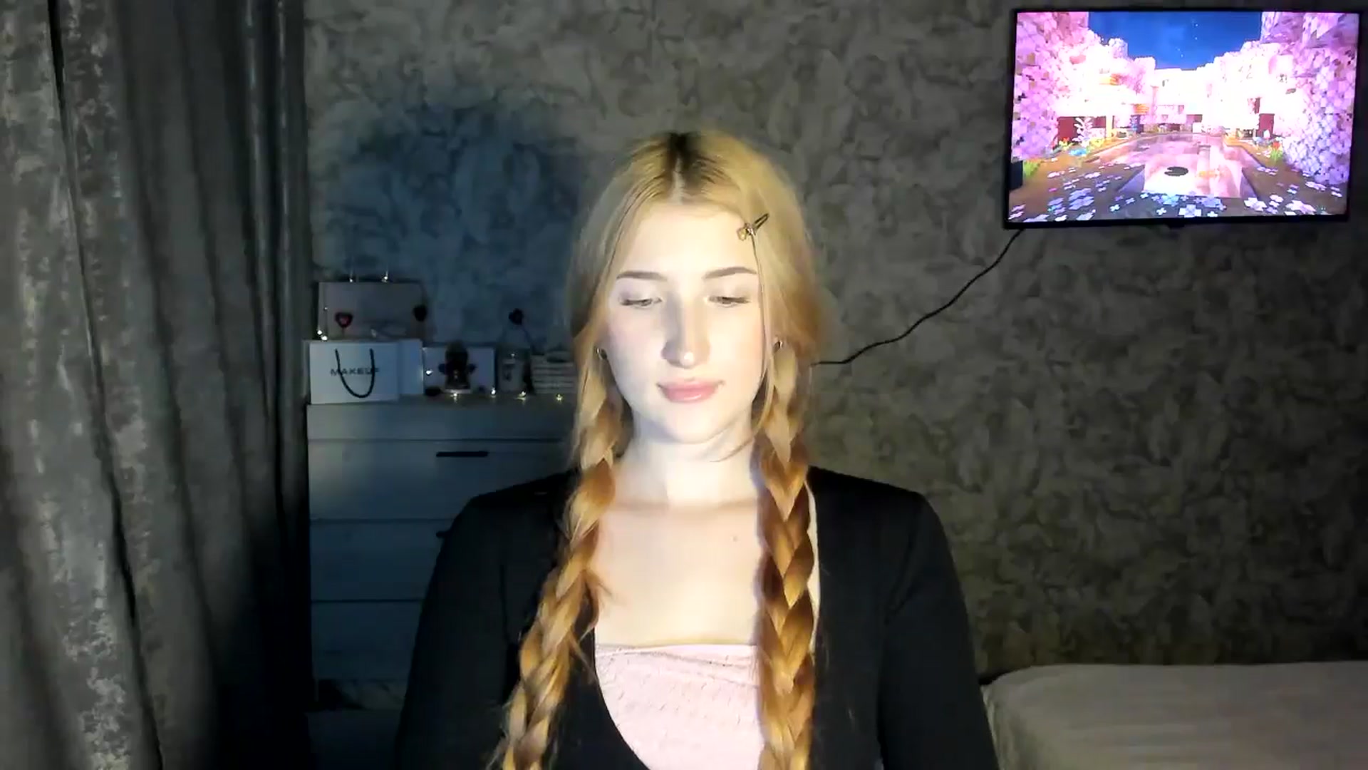 Gallery image thumbnail from Ilona_Here's myfreecams stream on, 02/16/2026, 18:27 image 18 of 20