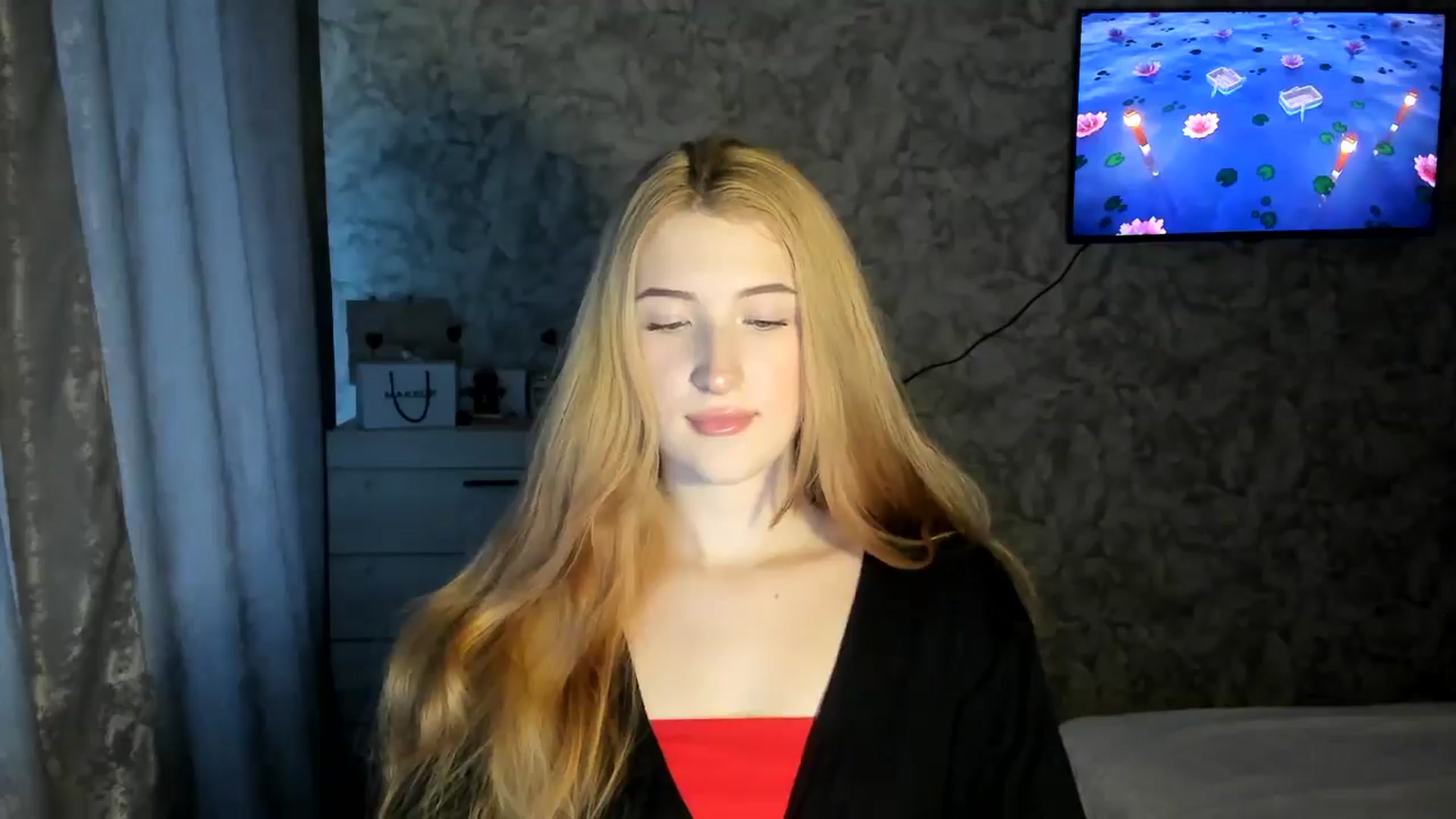 Gallery image thumbnail from Ilona_Here's myfreecams stream on, 02/17/2026, 14:01 image 13 of 20