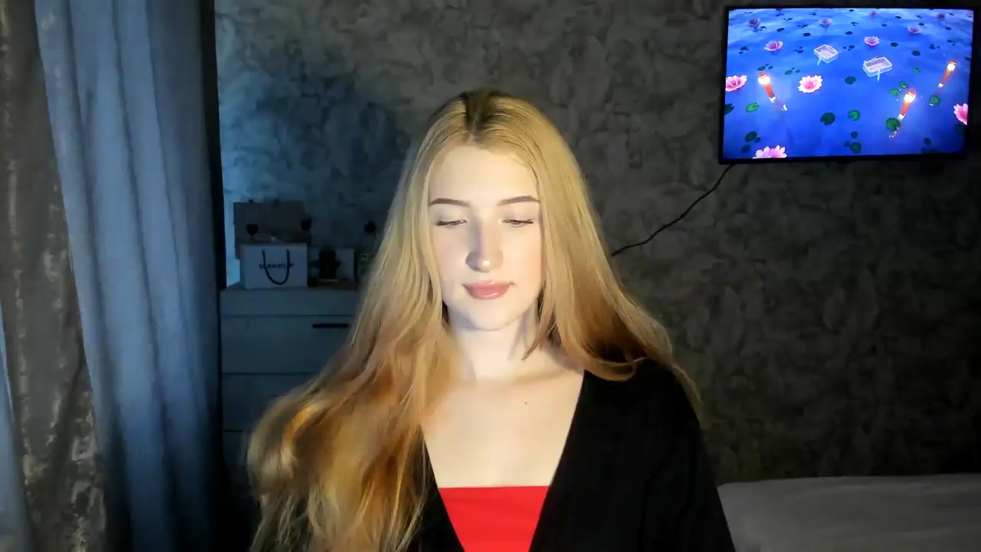 Gallery image thumbnail from Ilona_Here's myfreecams stream on, 02/17/2026, 14:01 image 12 of 20