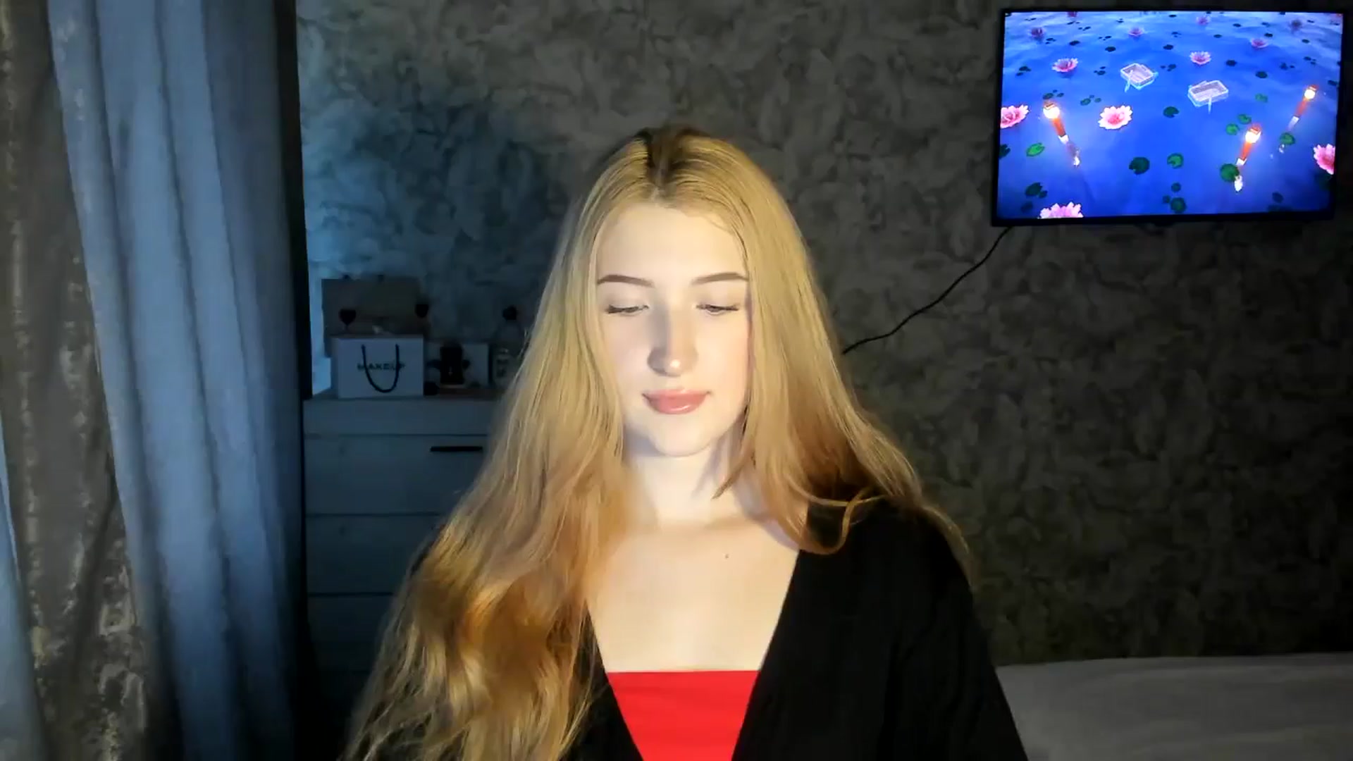 Gallery image thumbnail from Ilona_Here's myfreecams stream on, 02/17/2026, 14:01 image 17 of 20