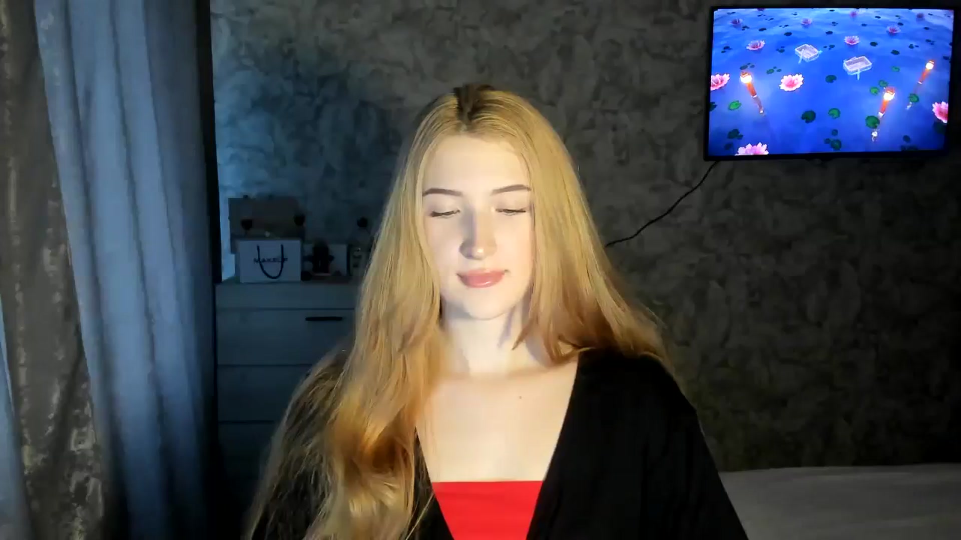 Gallery image thumbnail from Ilona_Here's myfreecams stream on, 02/17/2026, 14:01 image 7 of 20